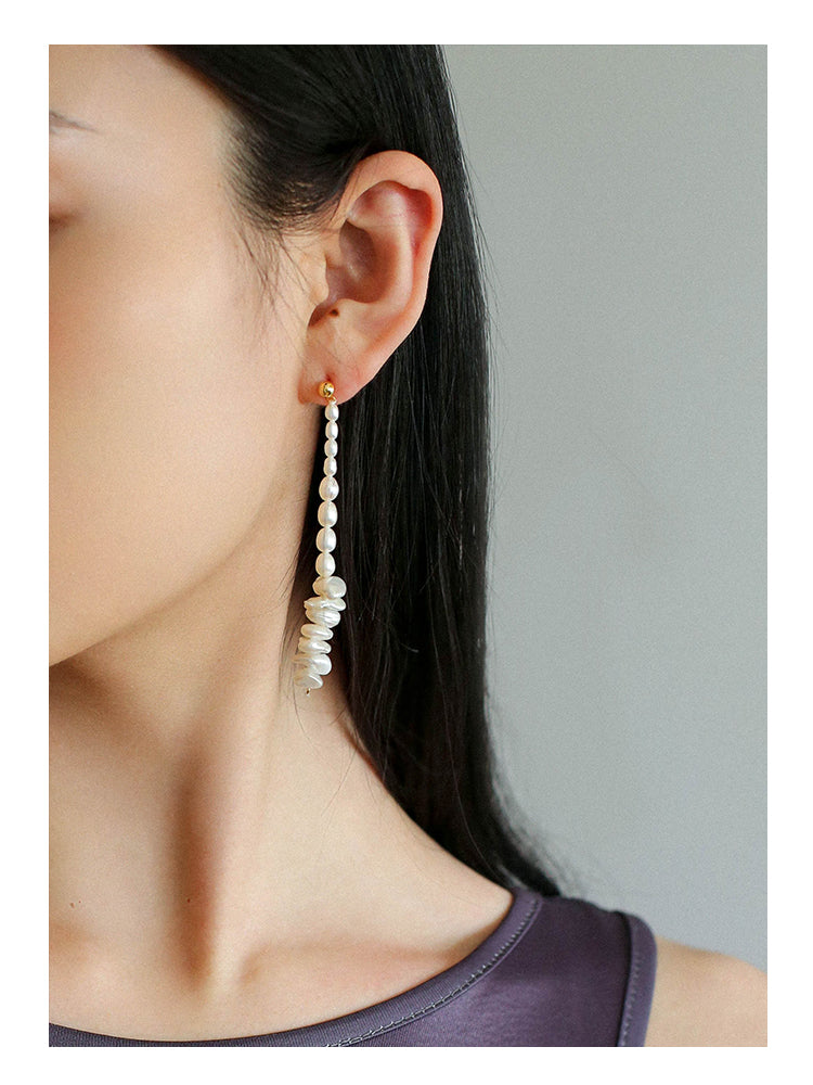 Scattered silver natural pearl earring